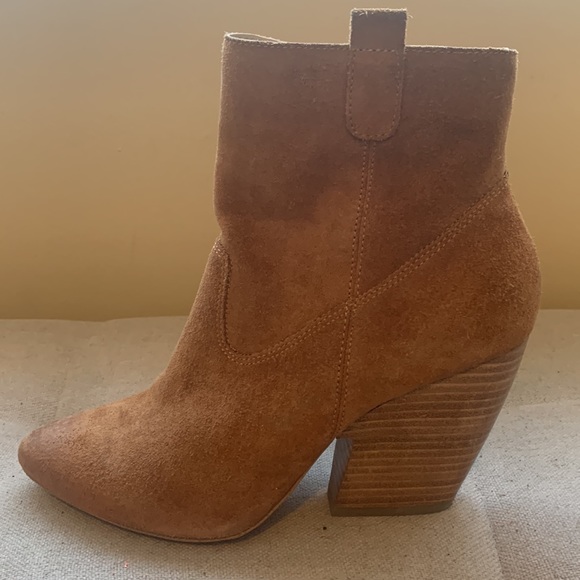 Pelle Moda Women's Brown Suede Side Zip Booties with Chunky Heel Size 9 - Picture 7 of 16